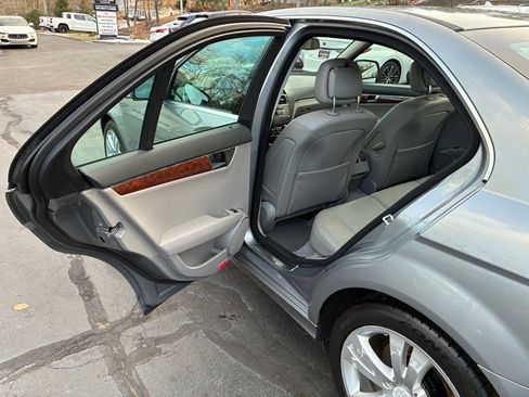 Used 2008 Mercedes-Benz C 300 4MATIC Sedan image 17