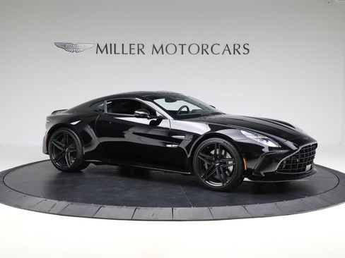 Used 2025 Aston Martin V8 Vantage Coupe image 10