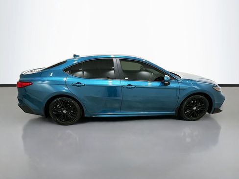 Used 2025 Toyota Camry SE w/ Convenience Package FWD image 8