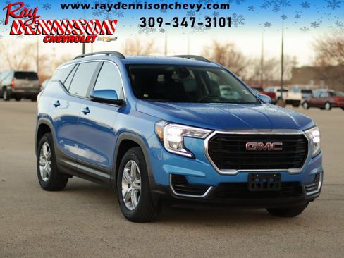 Used 2024 GMC Terrain SLE w/ Driver Convenience Package image 1
