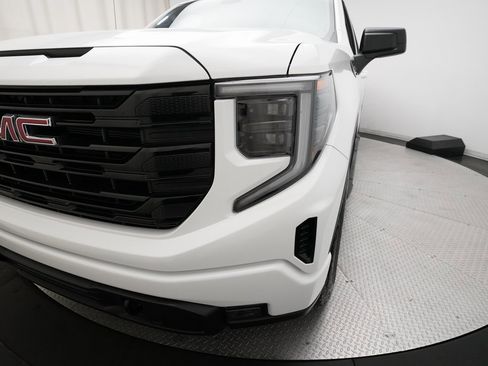 Used 2024 GMC Sierra 1500 Elevation image 22