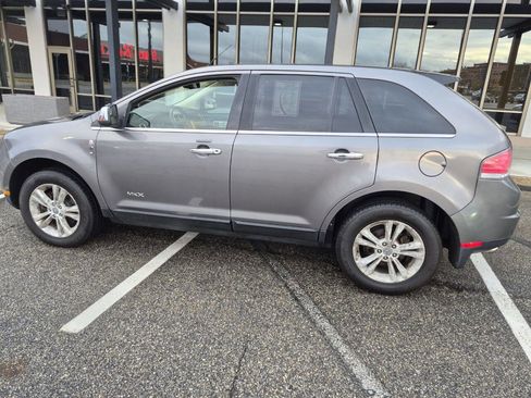 Used 2010 Lincoln MKX AWD image 29