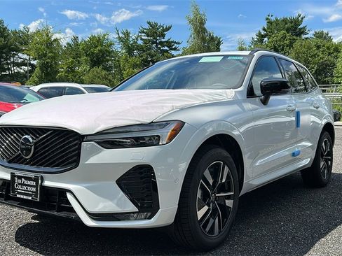New 2026 Volvo XC60 B5 Plus w/ Protection Package Premier image 3