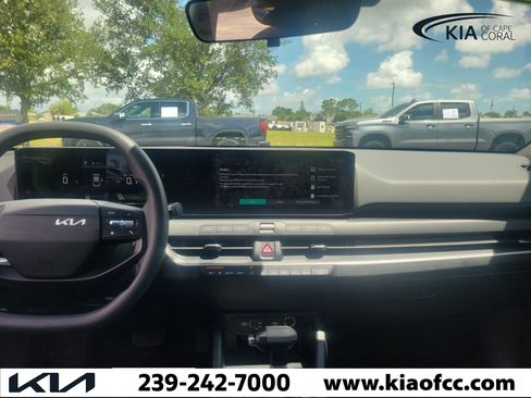 Certified 2025 Kia K4 FWD image 19