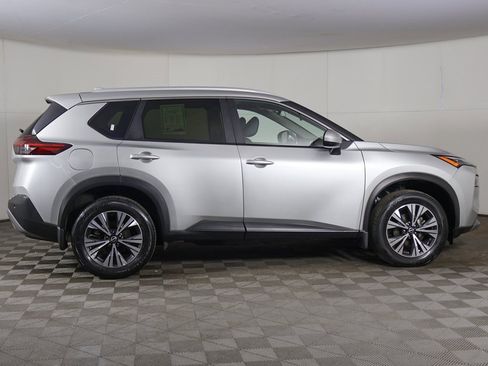 Used 2023 Nissan Rogue SV w/ SV Premium B Package image 18