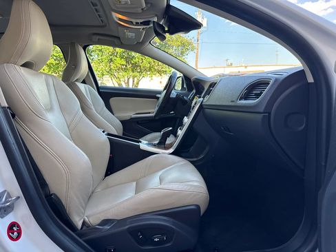 Used 2016 Volvo S60 T5 Premier FWD image 23