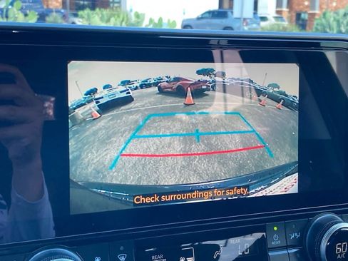 Certified 2025 Toyota Highlander XLE FWD image 26