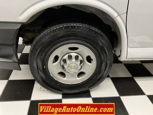 Used 2020 Chevrolet Express 2500 w/ Communications Package RWD image 9