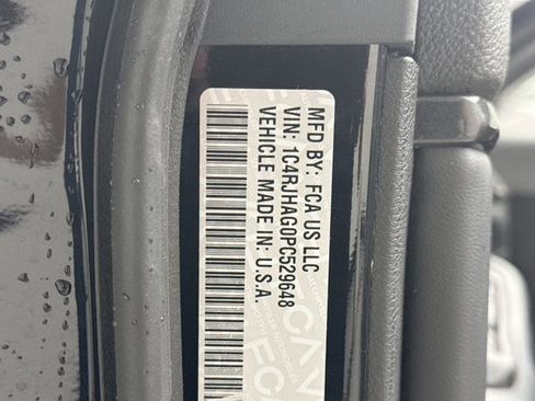 Used 2023 Jeep Grand Cherokee Laredo w/ Luxury Tech Group I AWD/4WD image 21