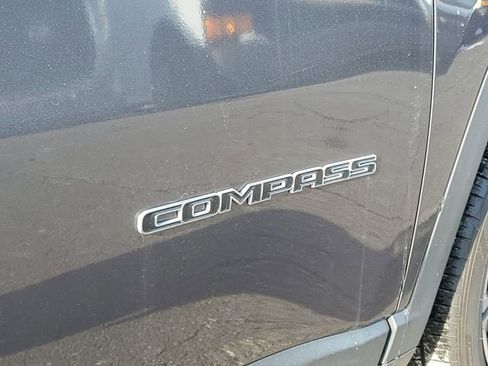 Used 2024 Jeep Compass Limited image 30