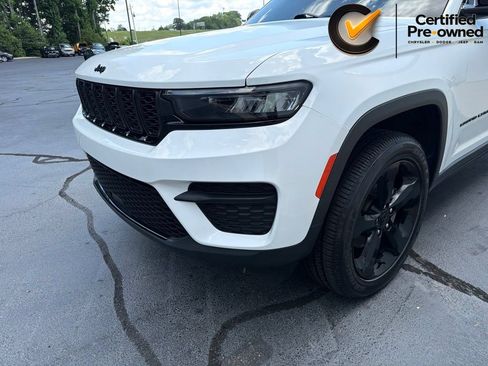 Certified 2023 Jeep Grand Cherokee Altitude AWD/4WD image 14