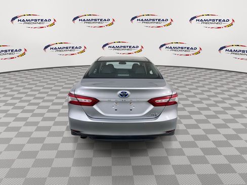 Used 2018 Toyota Camry XLE w/ Four Season Floor Mat Package image 7