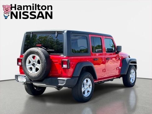 Used 2018 Jeep Wrangler Unlimited Sport S AWD/4WD image 2