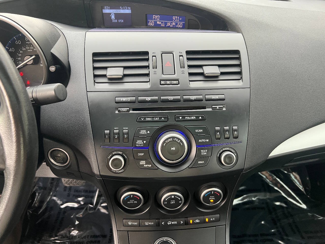Used 2013 MAZDA MAZDA3 i Touring FWD image 31