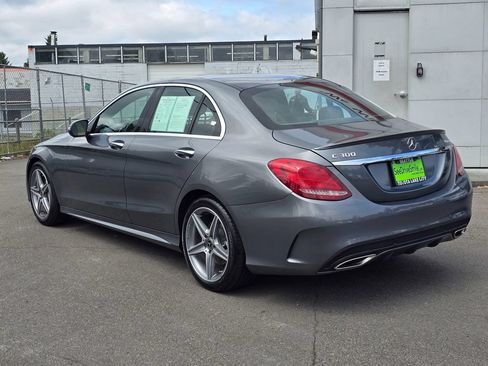 Used 2018 Mercedes-Benz C 300 4MATIC Sedan image 5