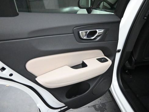 New 2026 Volvo XC60 B5 Core w/ Climate Package AWD/4WD image 28