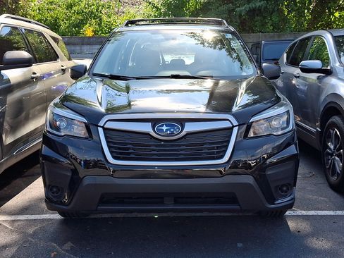 Used 2021 Subaru Forester AWD/4WD image 2
