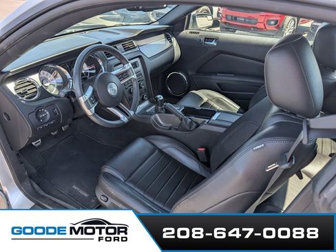 Used 2012 Ford Mustang GT Premium RWD image 7