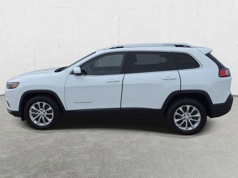 Used 2019 Jeep Cherokee Latitude w/ Cold Weather Group FWD image 8