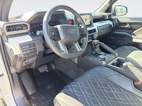 Used 2024 Toyota Tacoma TRD Off-Road image 22