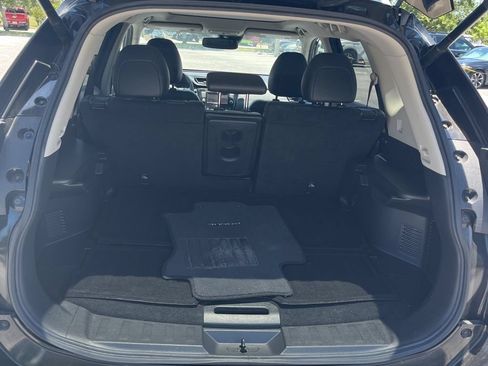 Used 2018 Nissan Rogue SL w/ Premium Package FWD image 23