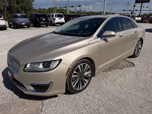 Used 2017 Lincoln MKZ Reserve w/ Climate Package FWD image 7