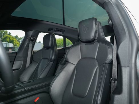 Certified 2025 Porsche Taycan 4S AWD/4WD image 18