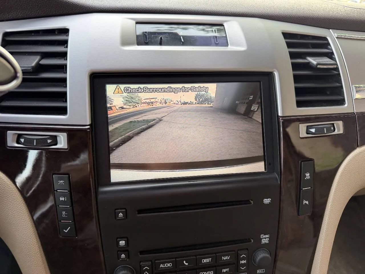 Used 2009 Cadillac Escalade 4WD Hybrid image 21