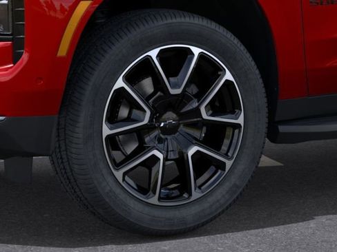 New 2026 Chevrolet Suburban RST w/ Comfort Package AWD/4WD image 9