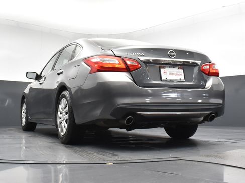 Used 2017 Nissan Altima 2.5 S w/ Power Driver Seat Package FWD image 21