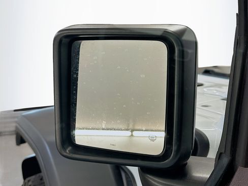 Used 2024 Jeep Wrangler Unlimited Rubicon 4xe w/ Technology Group AWD/4WD image 16