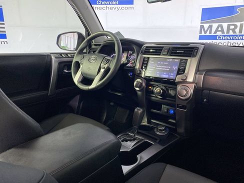 Used 2020 Toyota 4Runner SR5 Premium w/ Moonroof Package AWD/4WD image 27