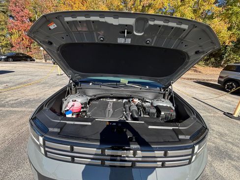 Used 2025 Hyundai Santa Fe SEL image 32