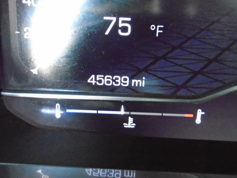 Used 2023 GMC Yukon SLT AWD/4WD image 80