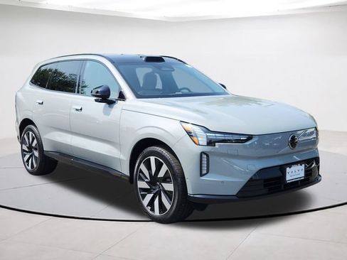 Certified 2025 Volvo EX90 Plus AWD/4WD image 1