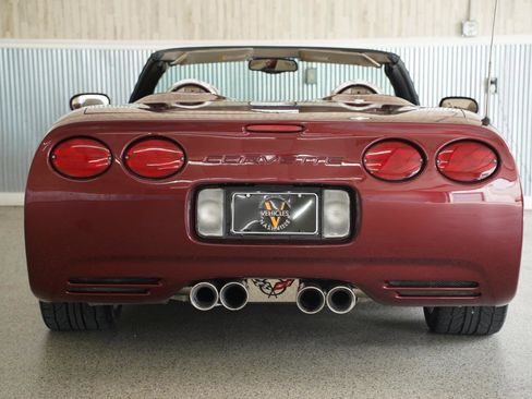 Used 2003 Chevrolet Corvette Convertible w/ Preferred Equipment Group1 image 15