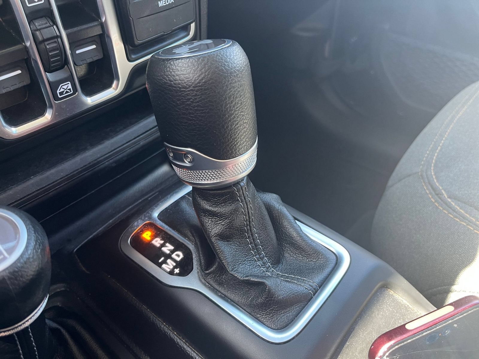 Used 2025 Jeep Wrangler Unlimited Sahara AWD/4WD image 39