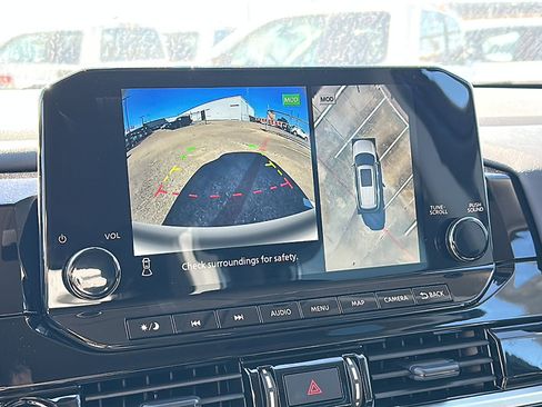 New 2025 Nissan Pathfinder SL image 23