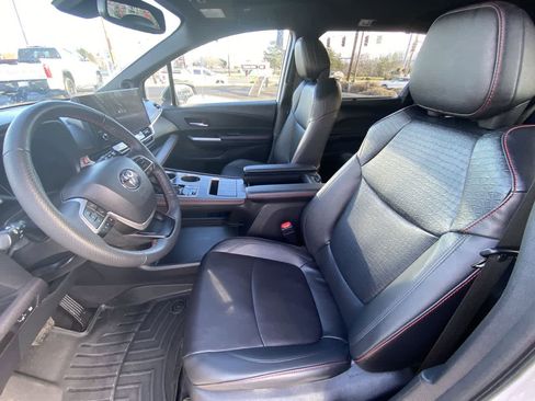 Used 2025 Toyota Sienna XSE w/ XSE Plus Package image 11