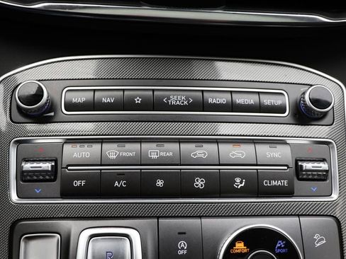 Used 2023 Hyundai Santa Fe SEL w/ Premium Package image 24