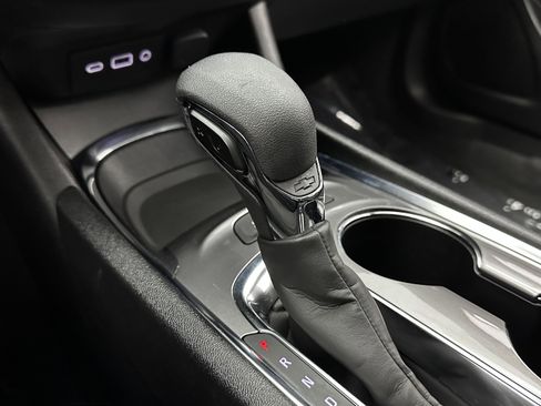 Used 2025 Chevrolet Malibu LT image 14
