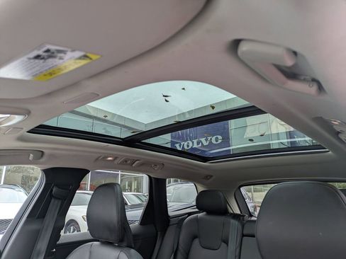 Used 2024 Volvo XC60 B5 Core image 21