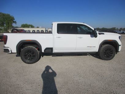 New 2026 GMC Sierra 2500 AT4 w/ AT4 Premium Plus Package