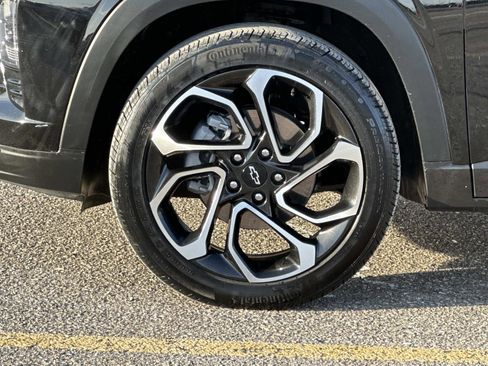 Certified 2024 Chevrolet Trax RS w/ Driver Confidence Package image 8