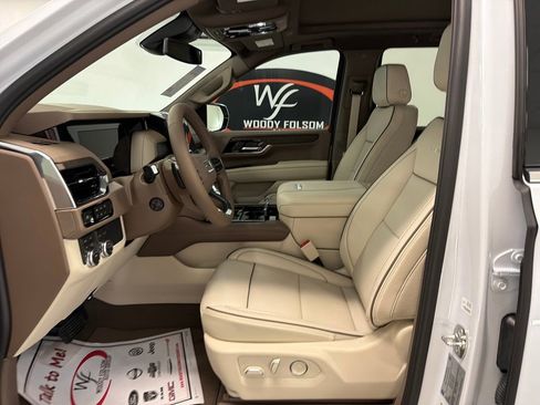 New 2026 GMC Yukon Denali w/ Sun & Power Step Package AWD/4WD image 8