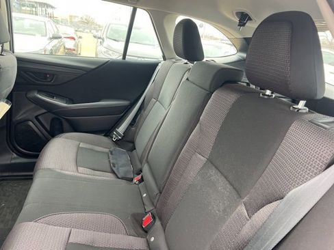 Used 2025 Subaru Outback image 8