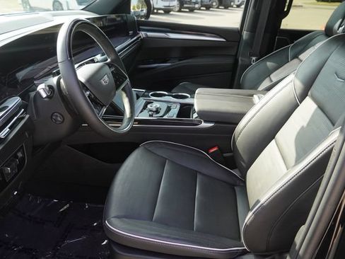 Used 2026 Cadillac Escalade Sport RWD image 20