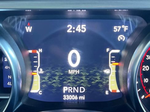 Used 2020 Jeep Wrangler Unlimited Sahara w/ Uconnect 4C Nav & Sound Group AWD/4WD image 29
