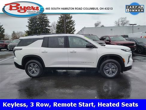 Used 2025 Chevrolet Traverse LT image 6