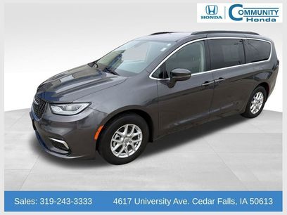 Used 2022 Chrysler Pacifica Touring-L